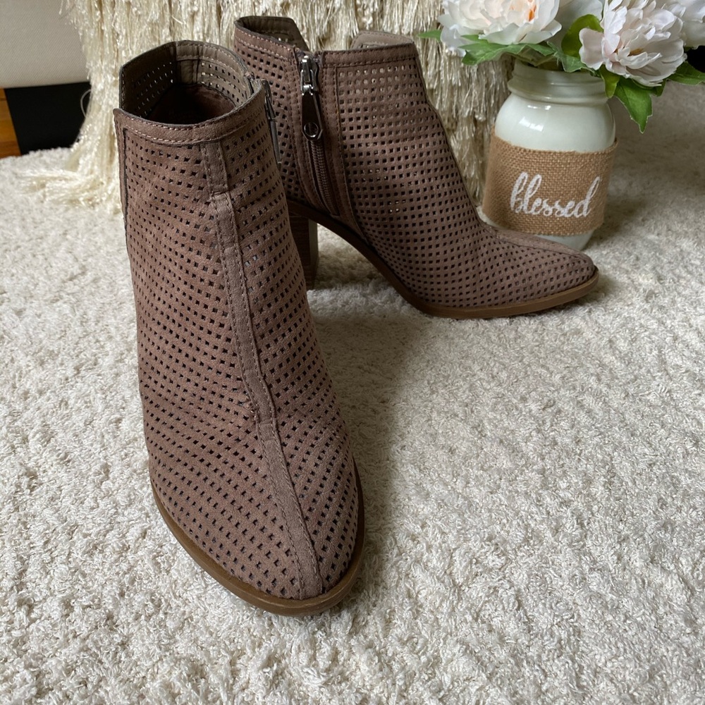 Summer bootie - Picture 2 of 6